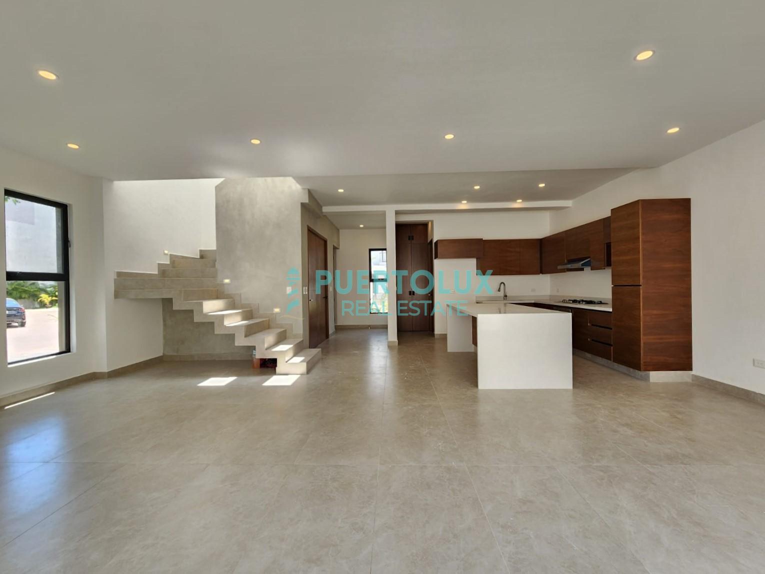 Casa en Venta en Esquina – Residencial Río by Cumbres