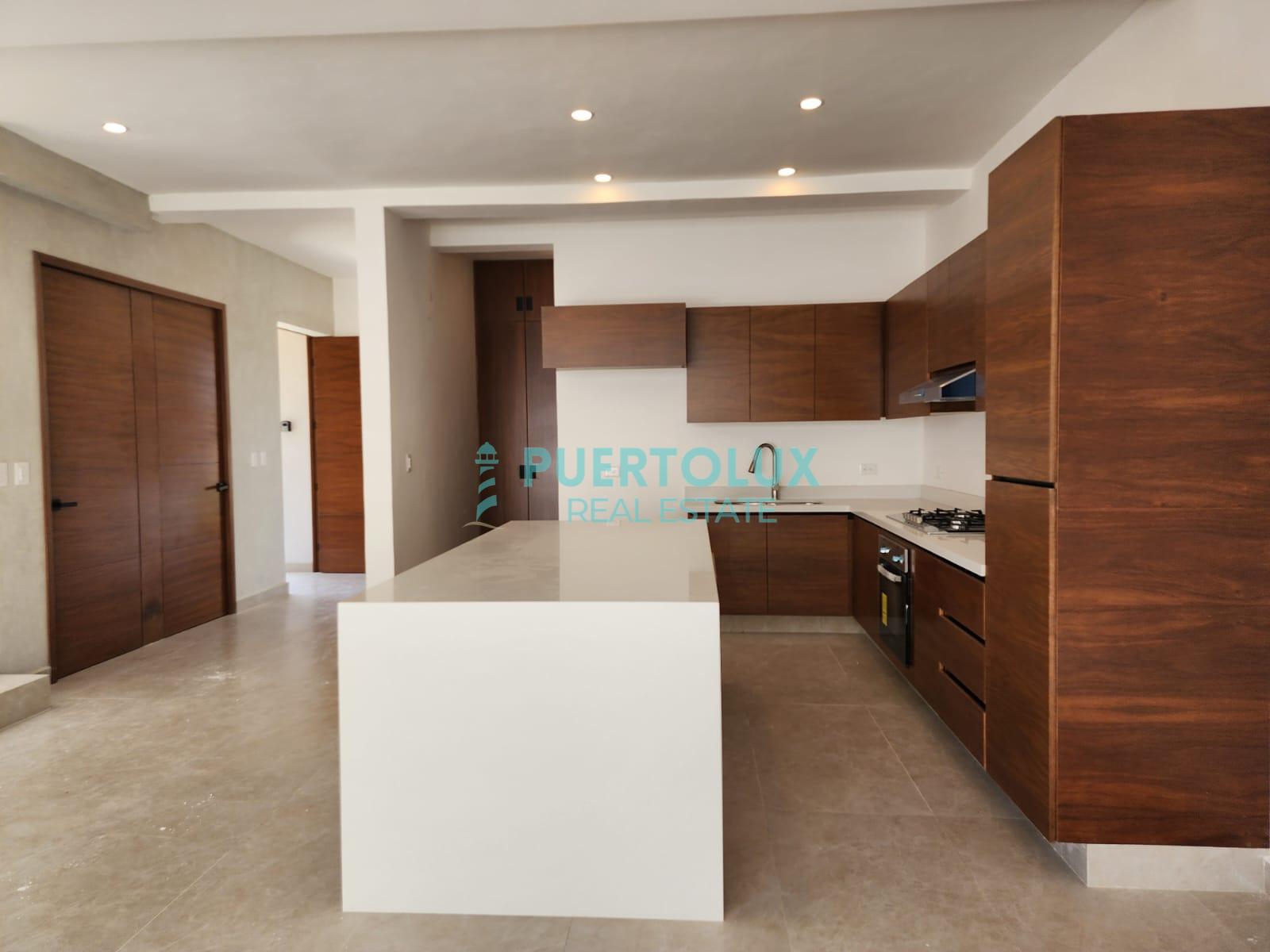 Casa en Venta en Esquina – Residencial Río by Cumbres