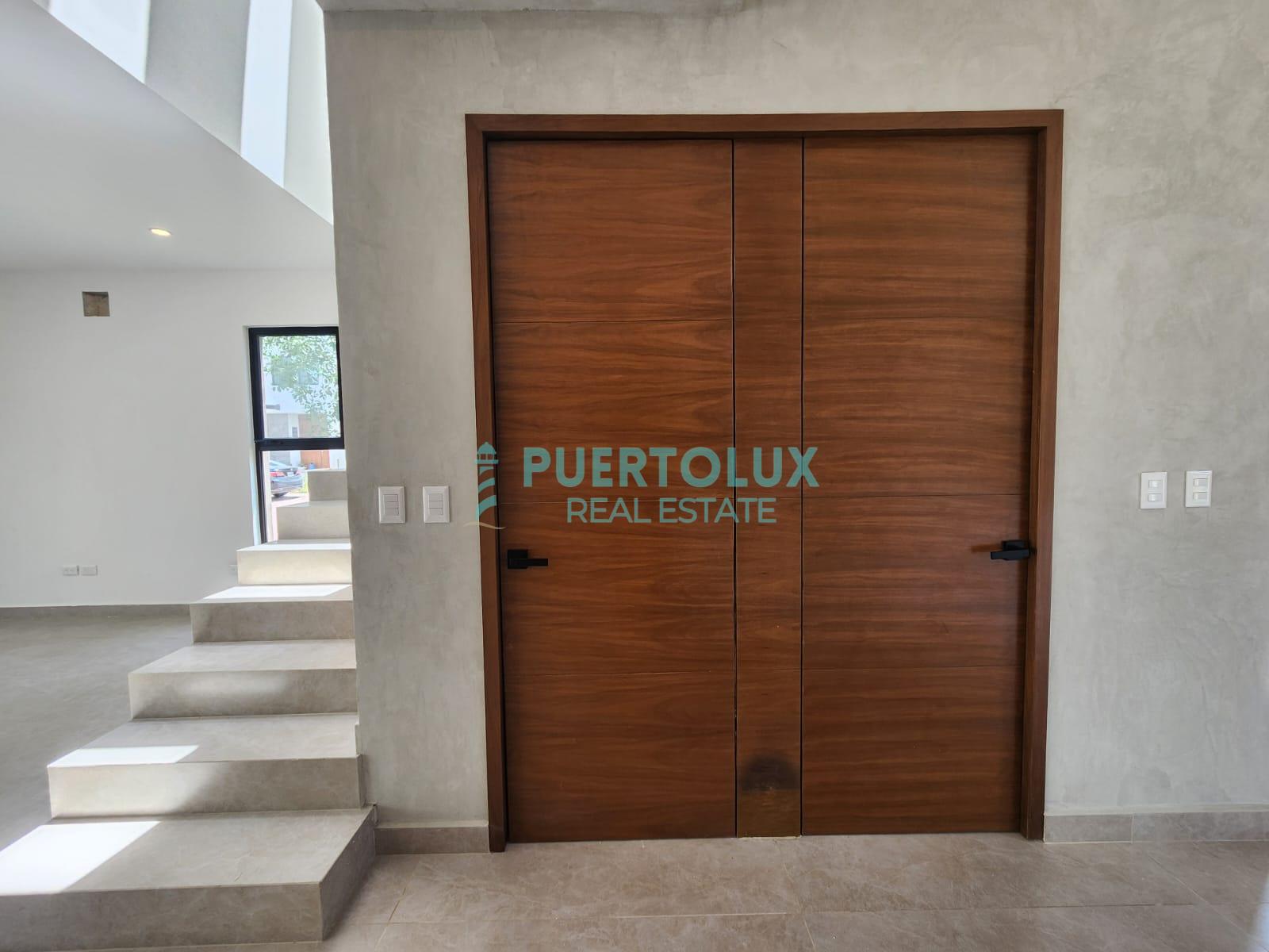 Casa en Venta en Esquina – Residencial Río by Cumbres