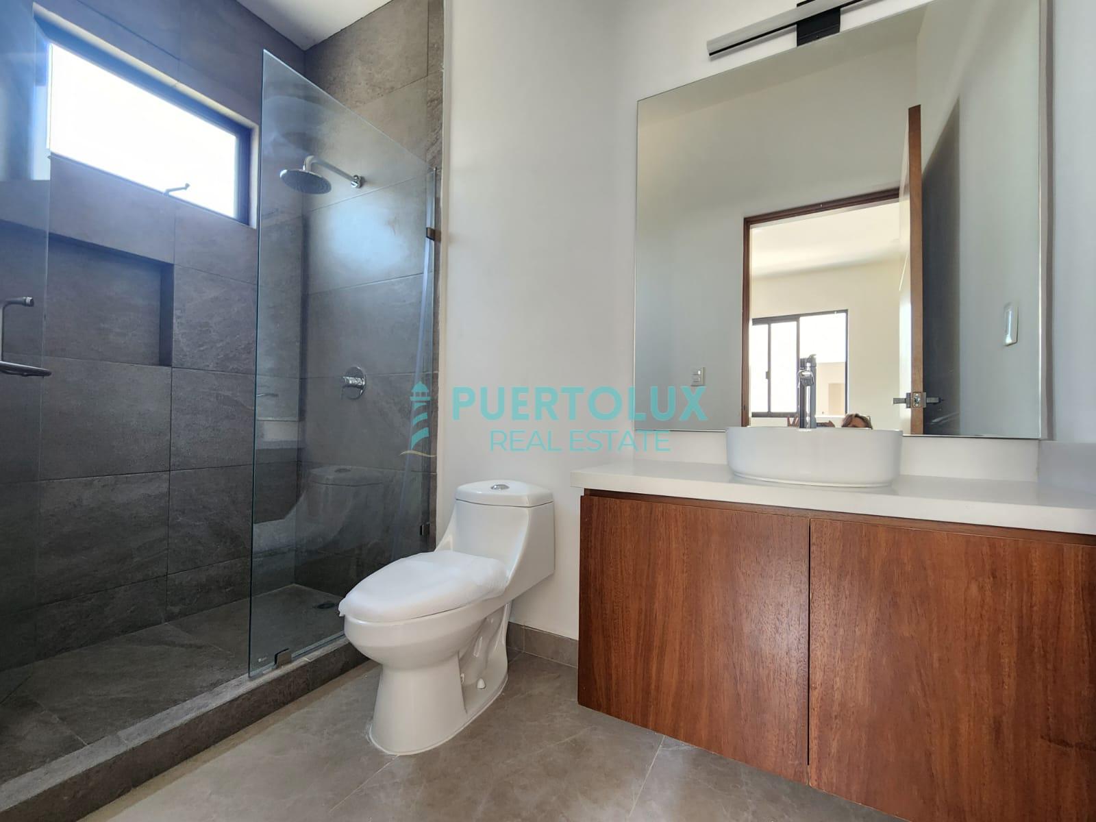 Casa en Venta en Esquina – Residencial Río by Cumbres