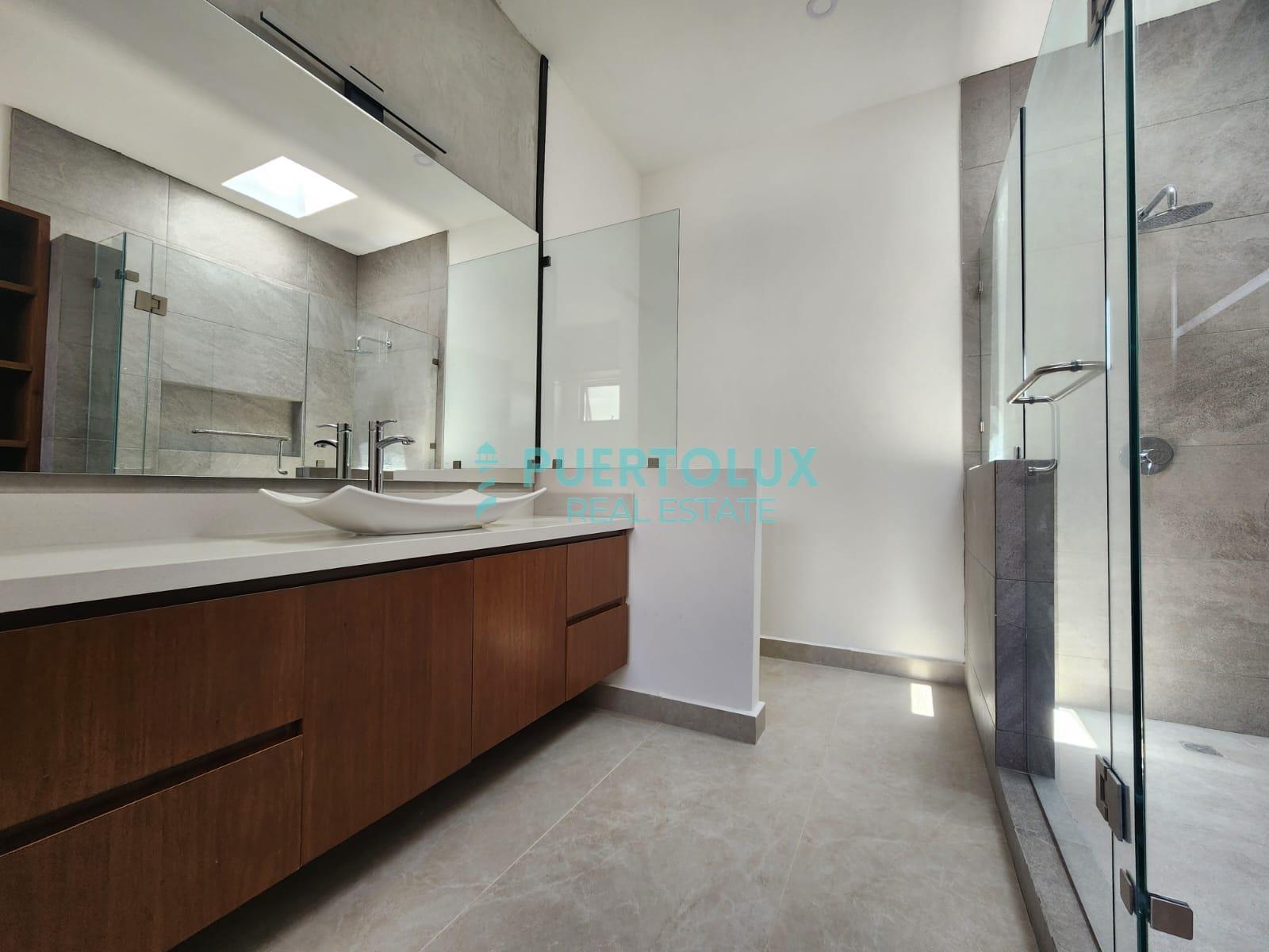 Casa en Venta en Esquina – Residencial Río by Cumbres